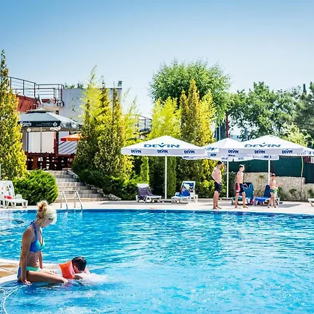 Апартамент грийн форт нокс *